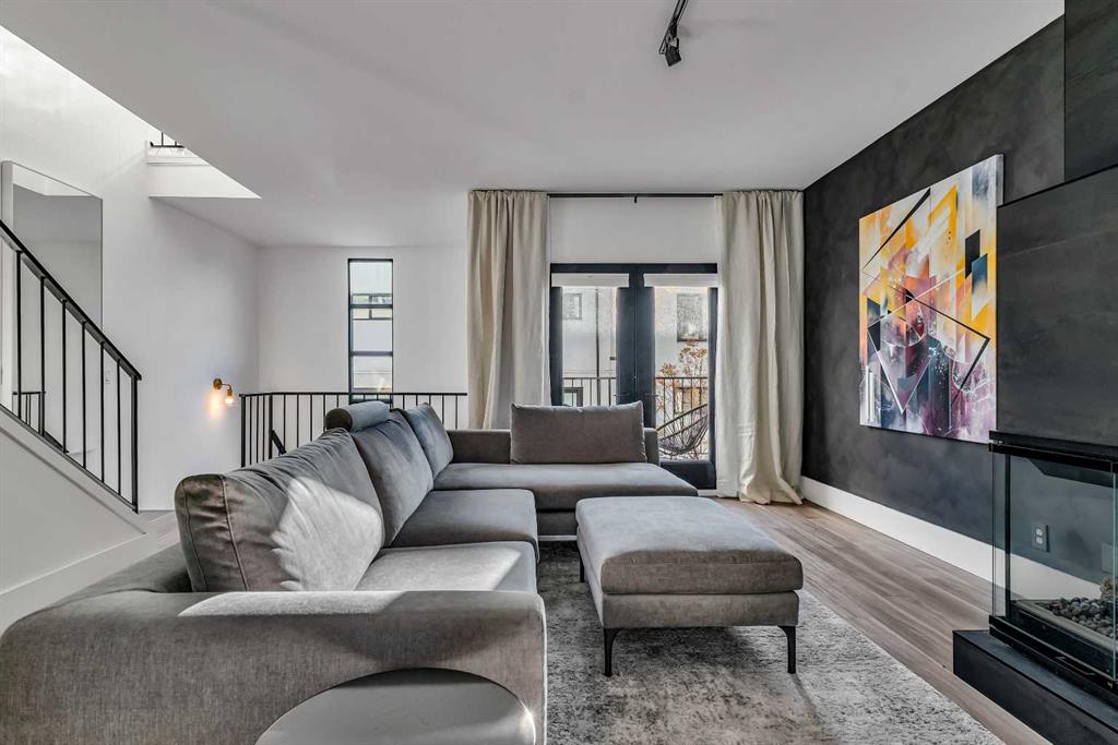 Picture for 1252 10 Street SW