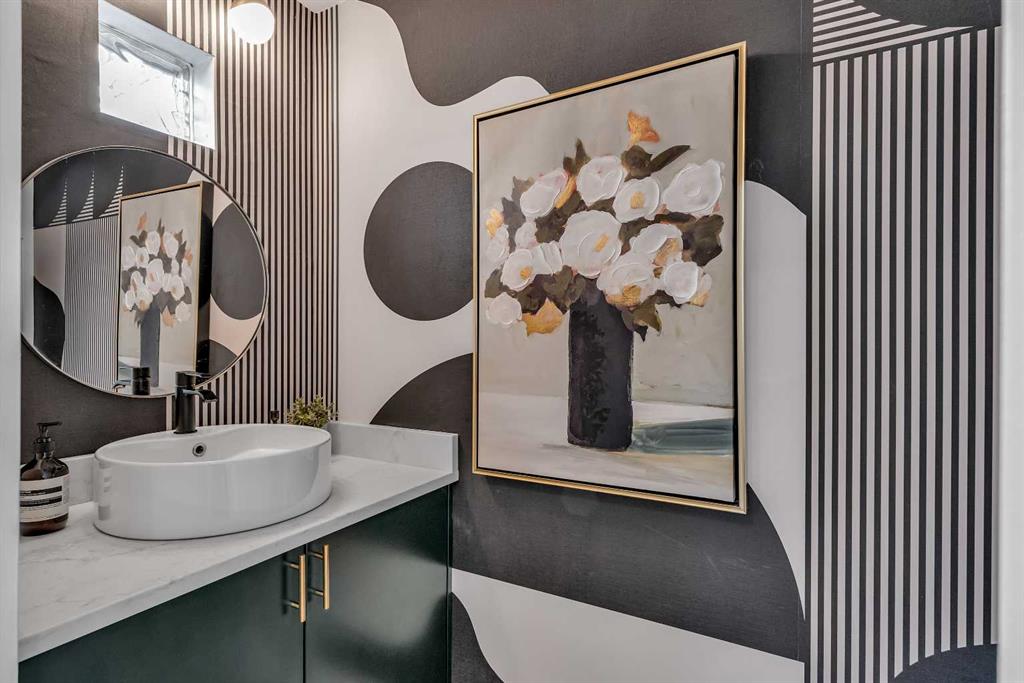 Picture for 1252 10 Street SW