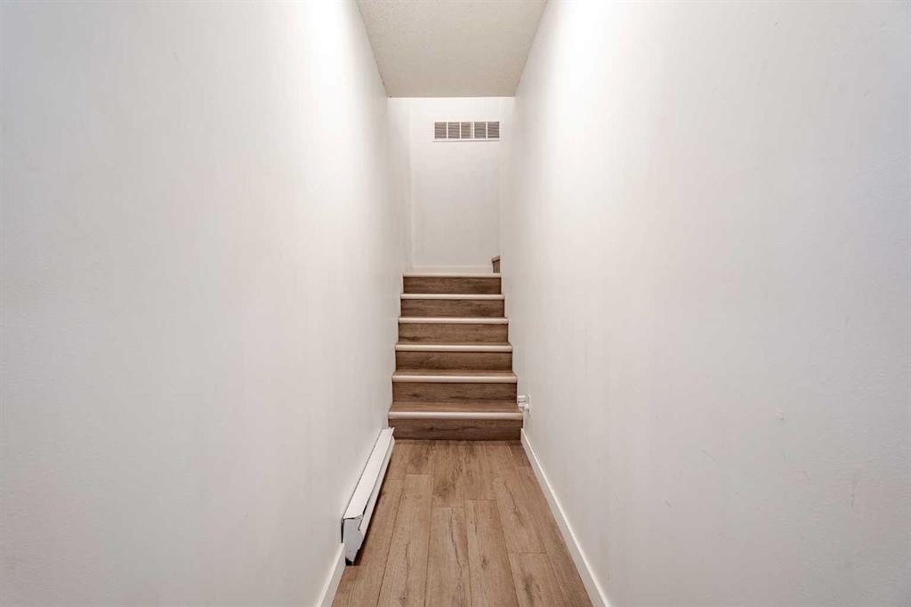 Picture for 424, 200 Brookpark Drive SW