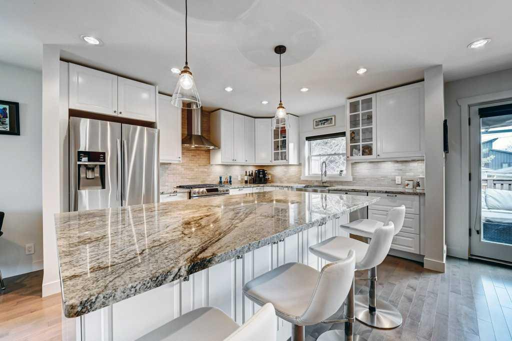 Picture for 3040 26 Street SW