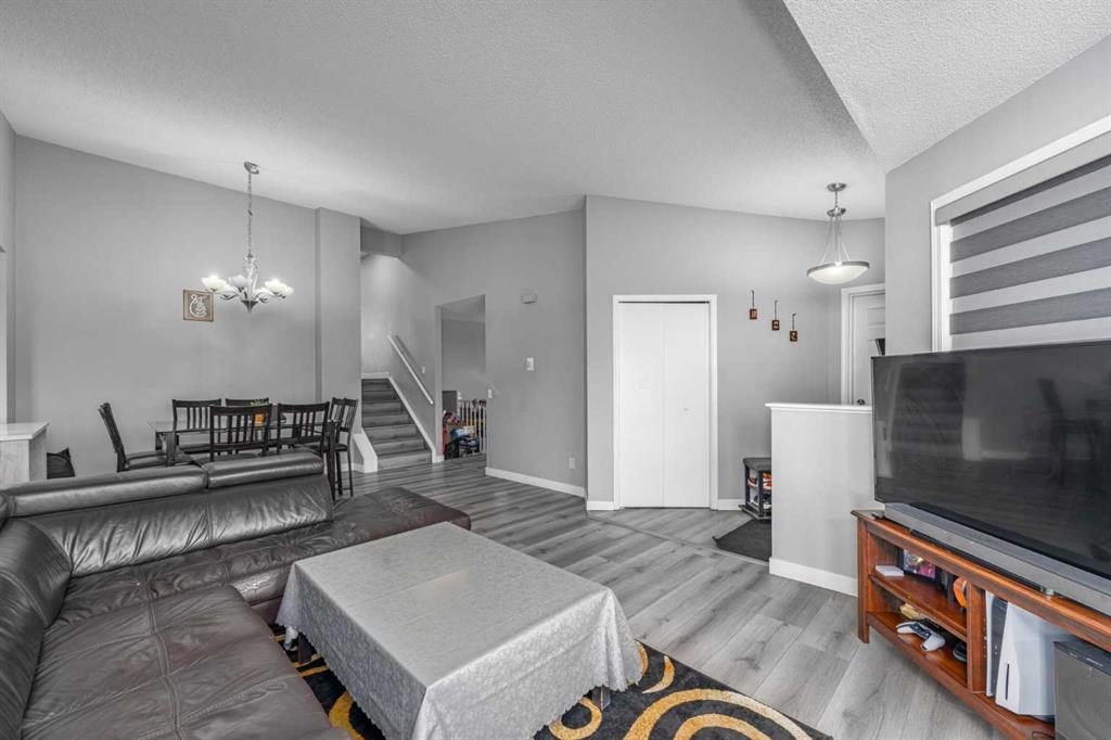 Picture for 14 Coral Sands Place NE