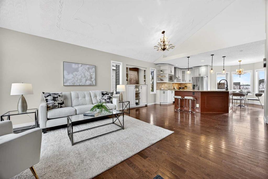 Picture for 104 Meadowbrook Bay SE