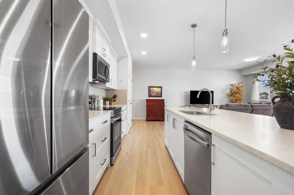 Picture for 1203, 42 Cranbrook Gardens SE