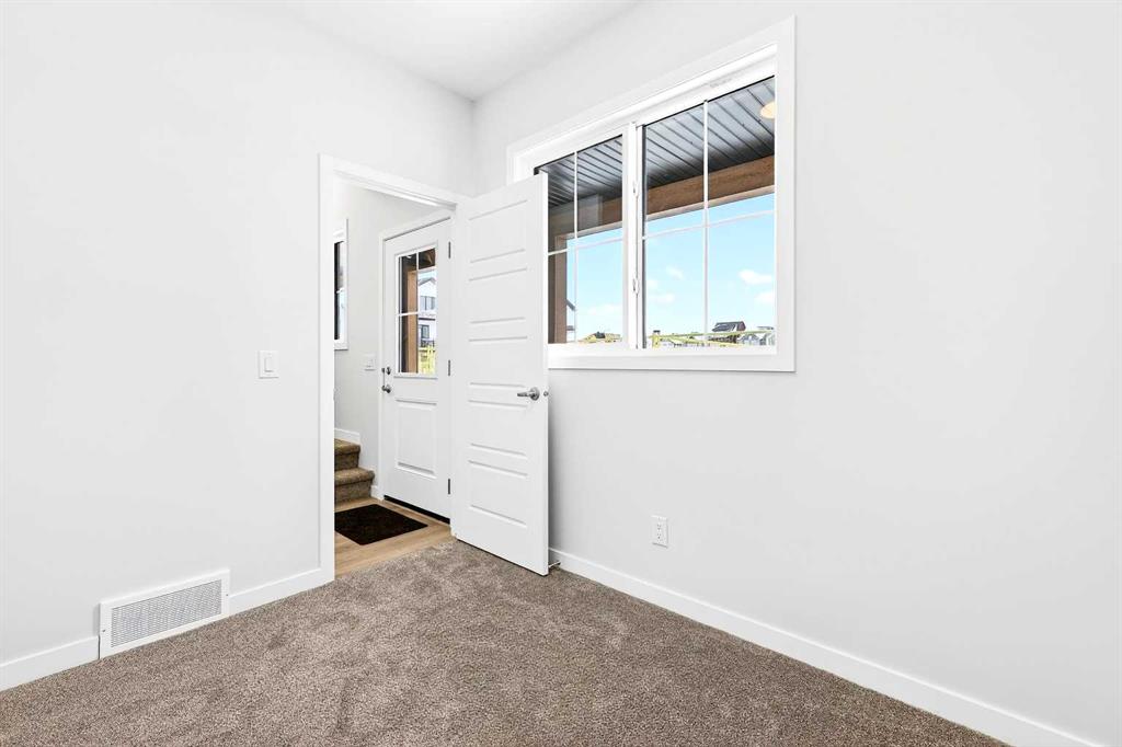 Picture for 122, 1750 Rangeview Drive SE