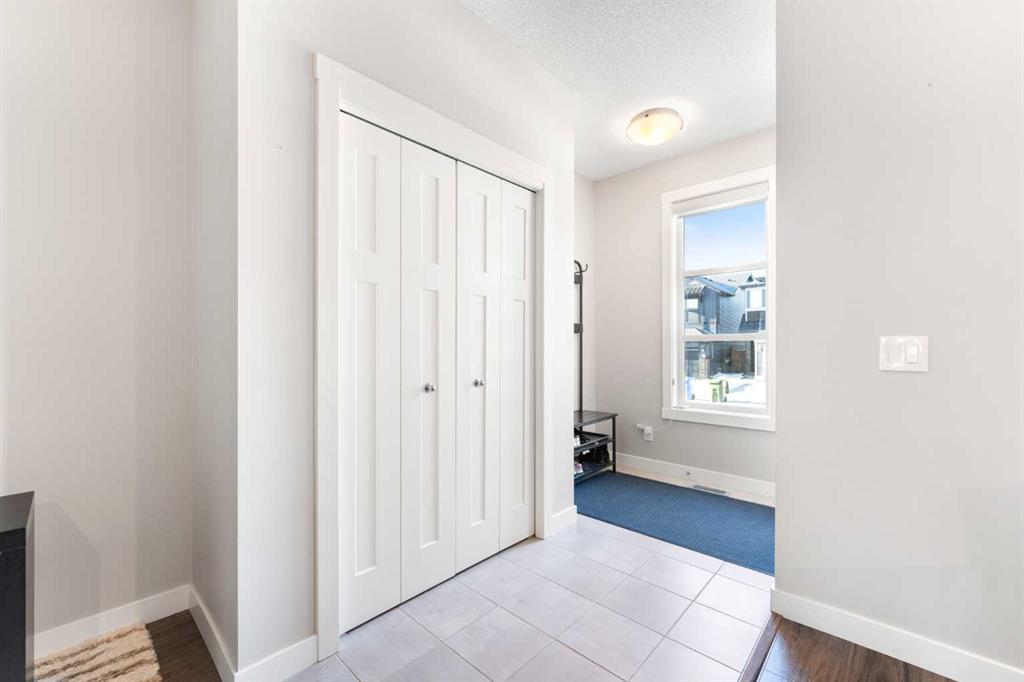 Picture for 24 Seton Grove SE