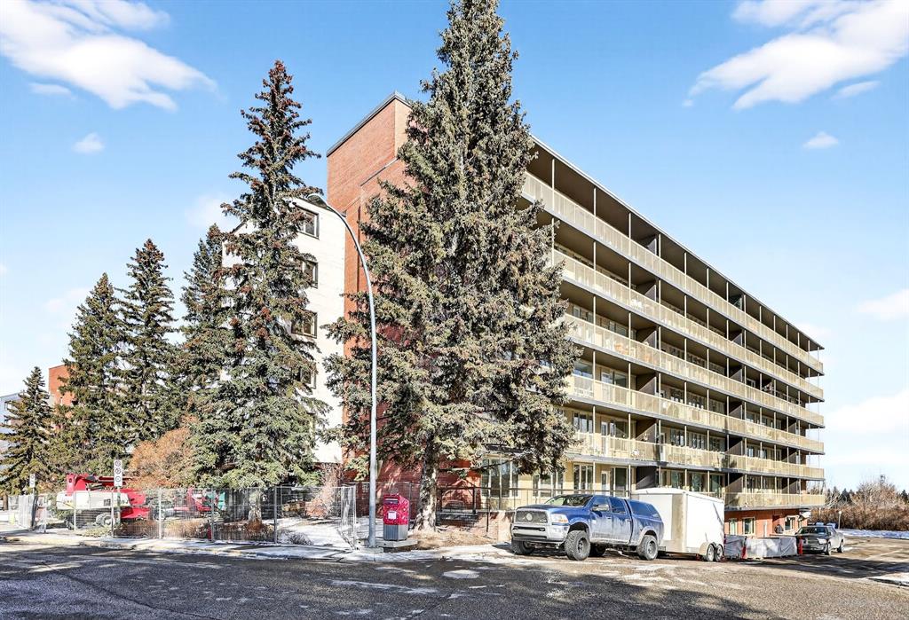 Picture for 401, 3316 Rideau Place SW