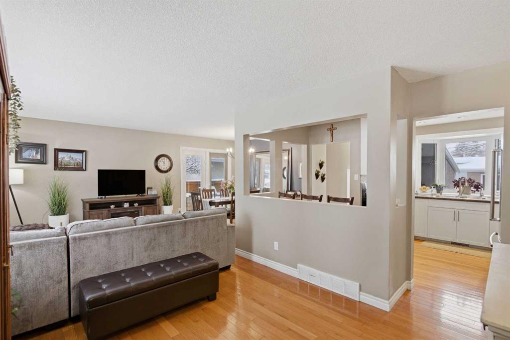 Picture for 527 Athlone Road SE