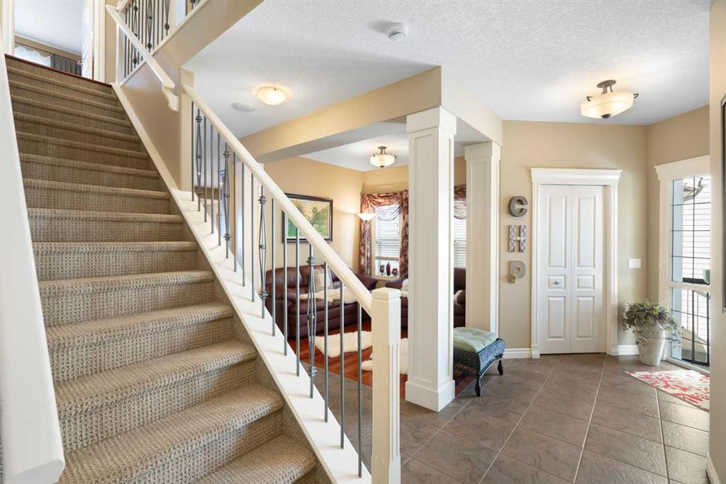 Picture for 40 Bridleridge Lane SW