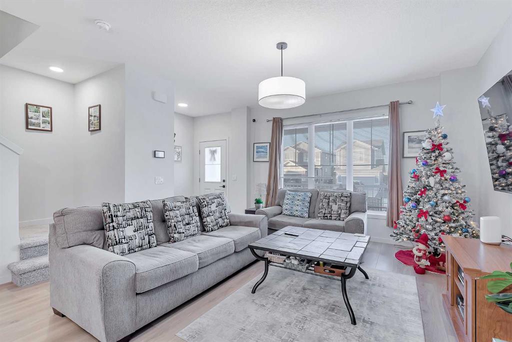 Picture for 371 Fireside Way 