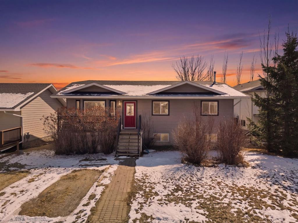 Picture for 531 Pioneer Drive W