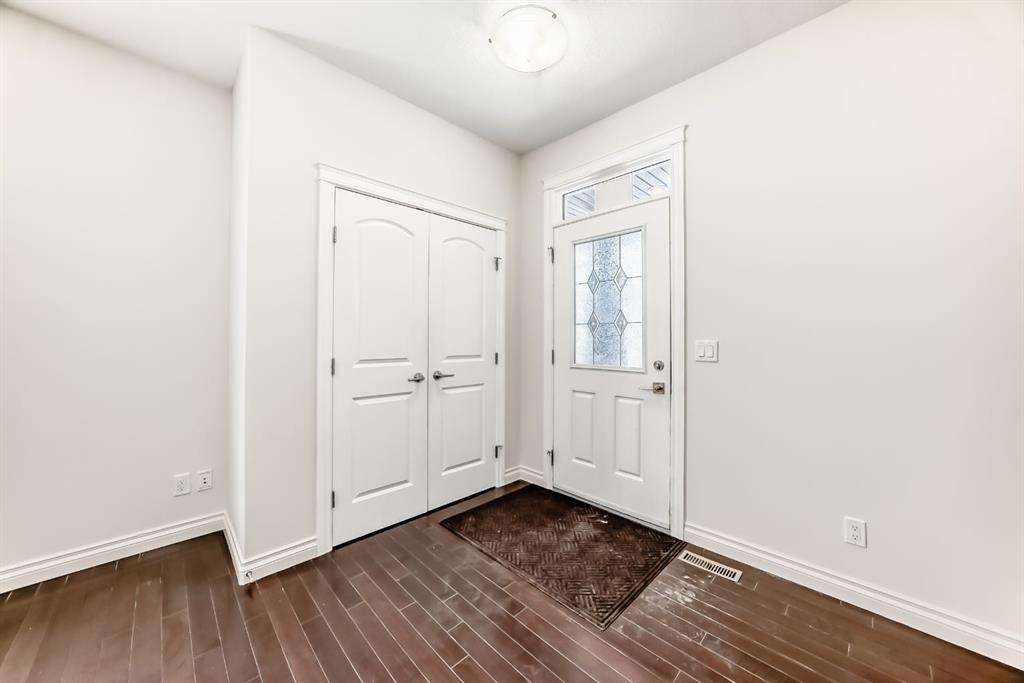 Picture for 76 SADDLELAKE GREEN  NE