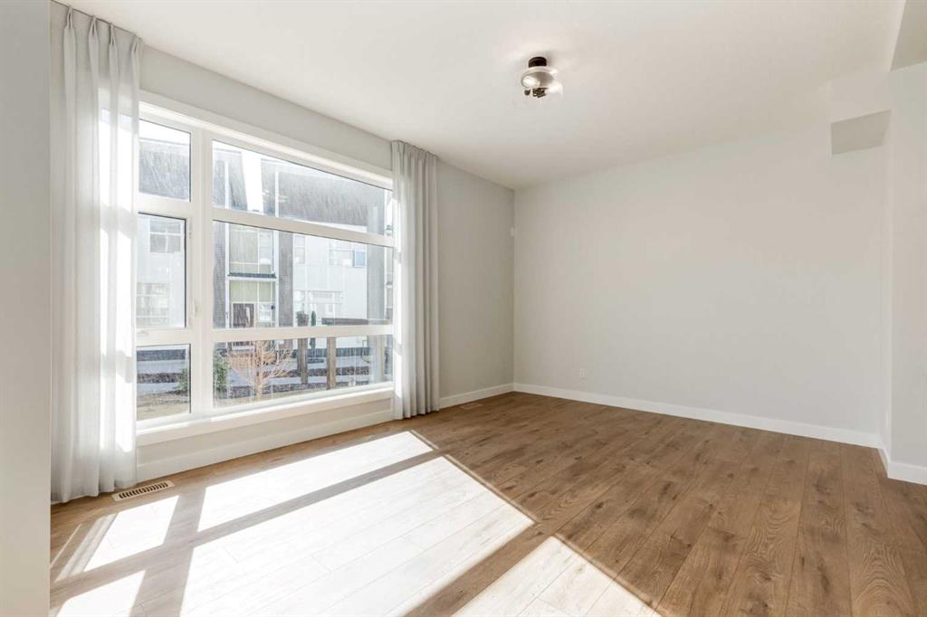 Picture for 121 Walden Lane SE