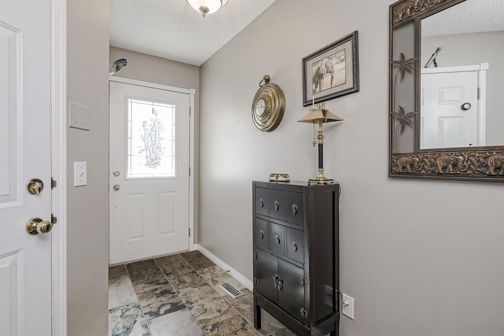 Picture for 25, 200 Sandstone Drive NW