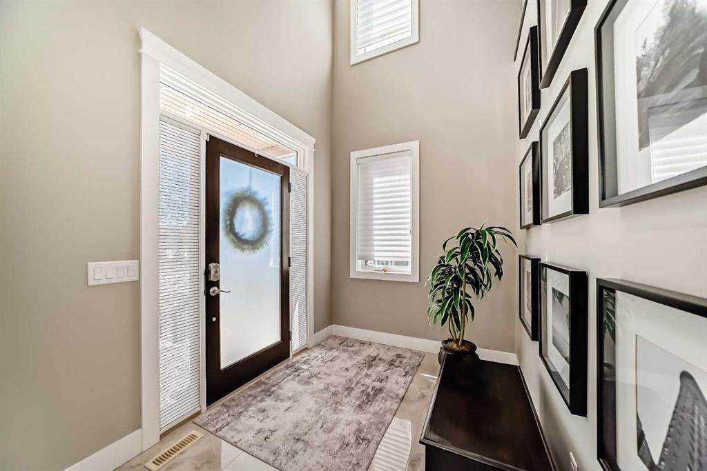 Picture for 120 KINNIBURGH Circle 