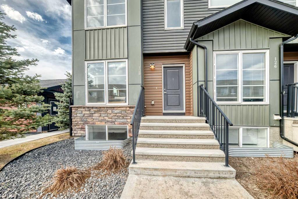 Picture for 128, 31 Red Embers Parade NE