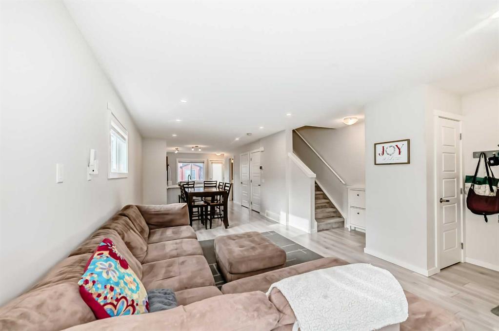 Picture for 128, 31 Red Embers Parade NE