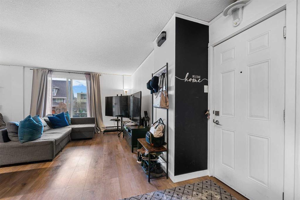 Picture for 202, 2111 14 Street SW