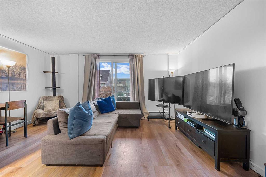 Picture for 202, 2111 14 Street SW