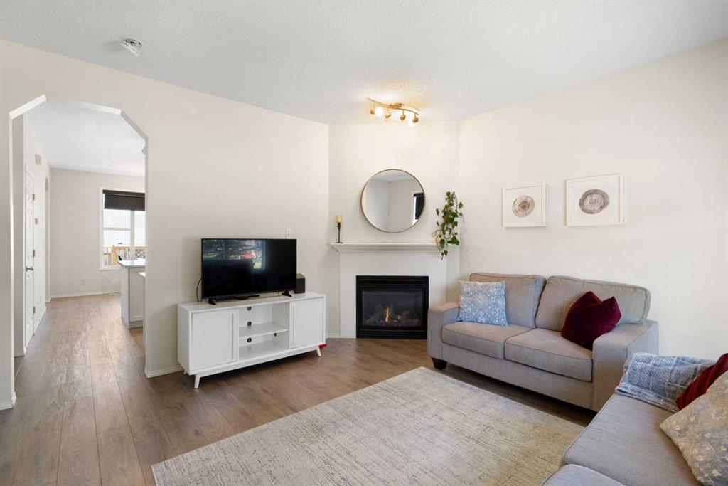 Picture for 47 Covehaven Mews NE