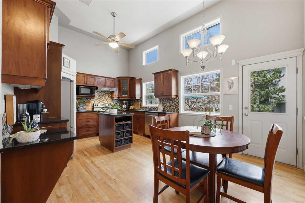 Picture for 302 Inglewood Grove SE