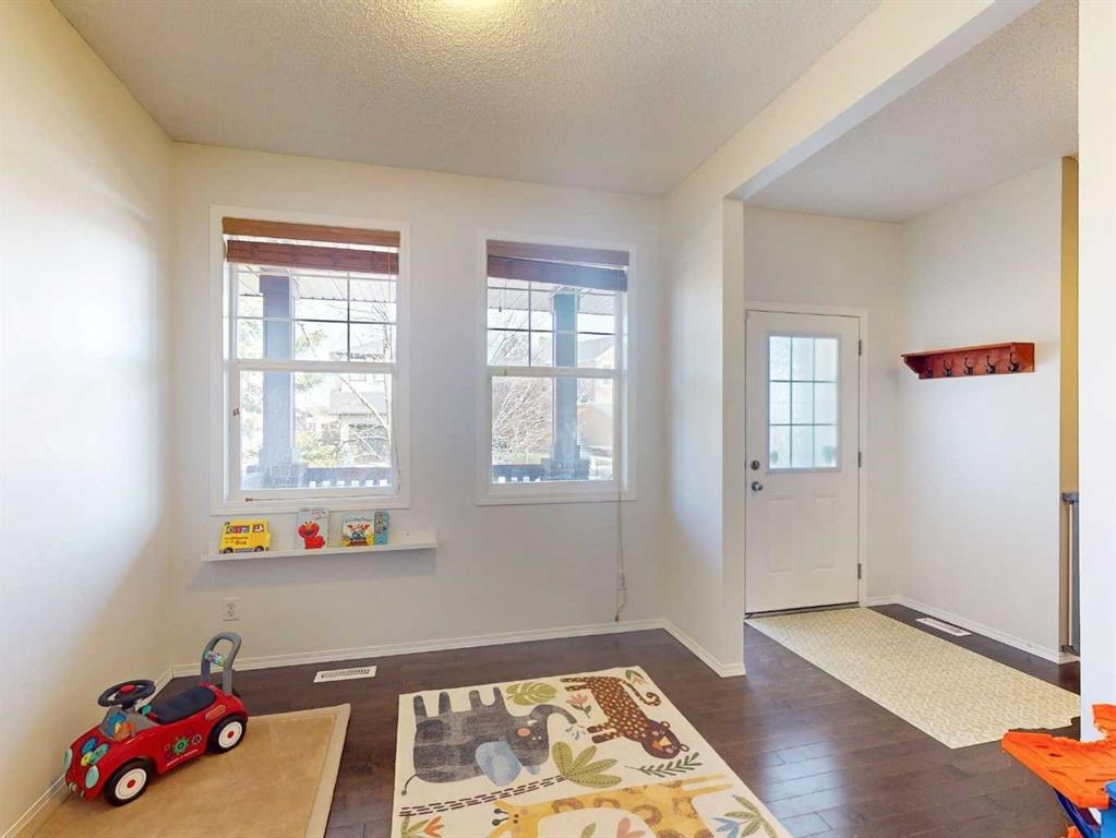Picture for 113 Evansford Circle NW