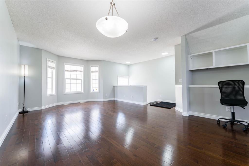 Picture for 45 Tuscany Springs Garden NW
