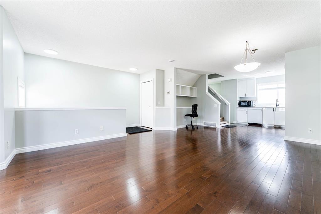 Picture for 45 Tuscany Springs Garden NW
