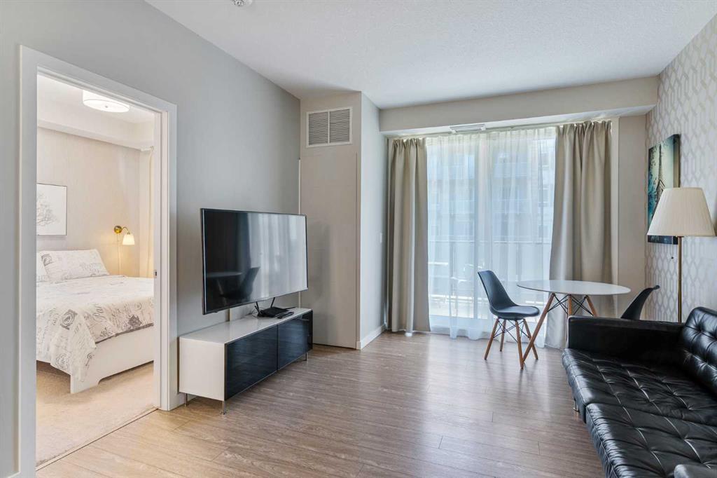Picture for 313, 122 Mahogany Centre SE