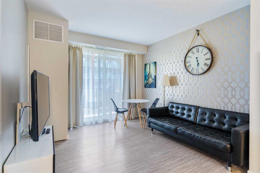 Picture for 313, 122 Mahogany Centre SE