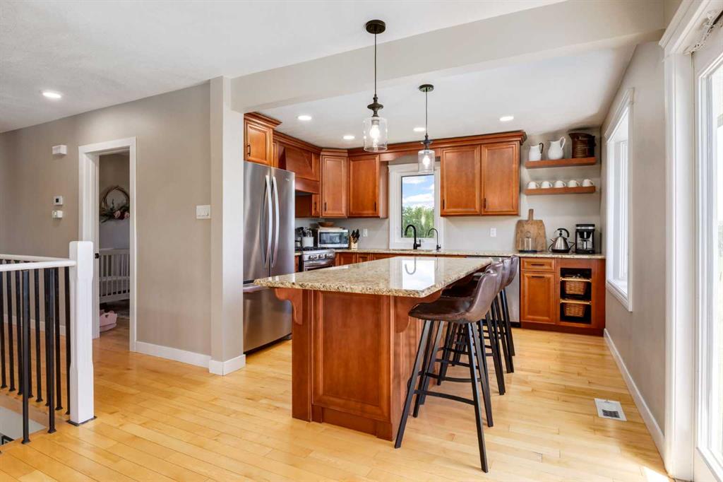 Picture for 210037 274 Avenue W
