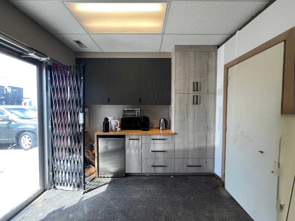 Picture for 14, 2820 Centre Avenue NE
