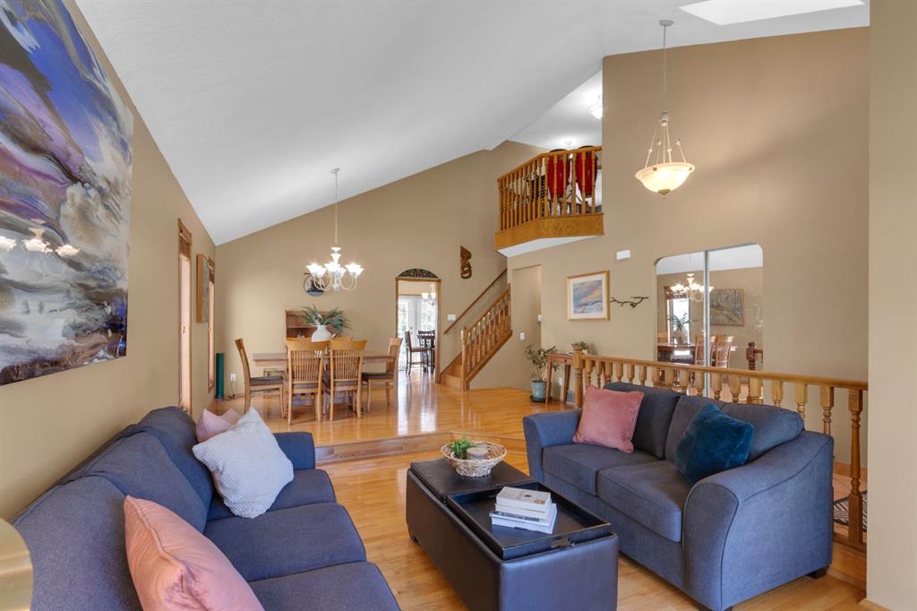Picture for 147 Hawkcliff Way NW