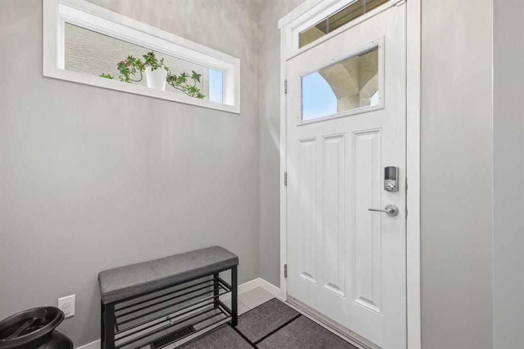 Picture for 170 Mahogany Heights SE