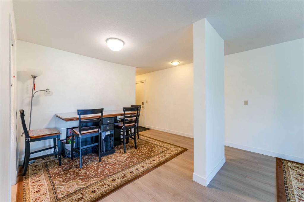 Picture for 204, 3747 42 Street NW