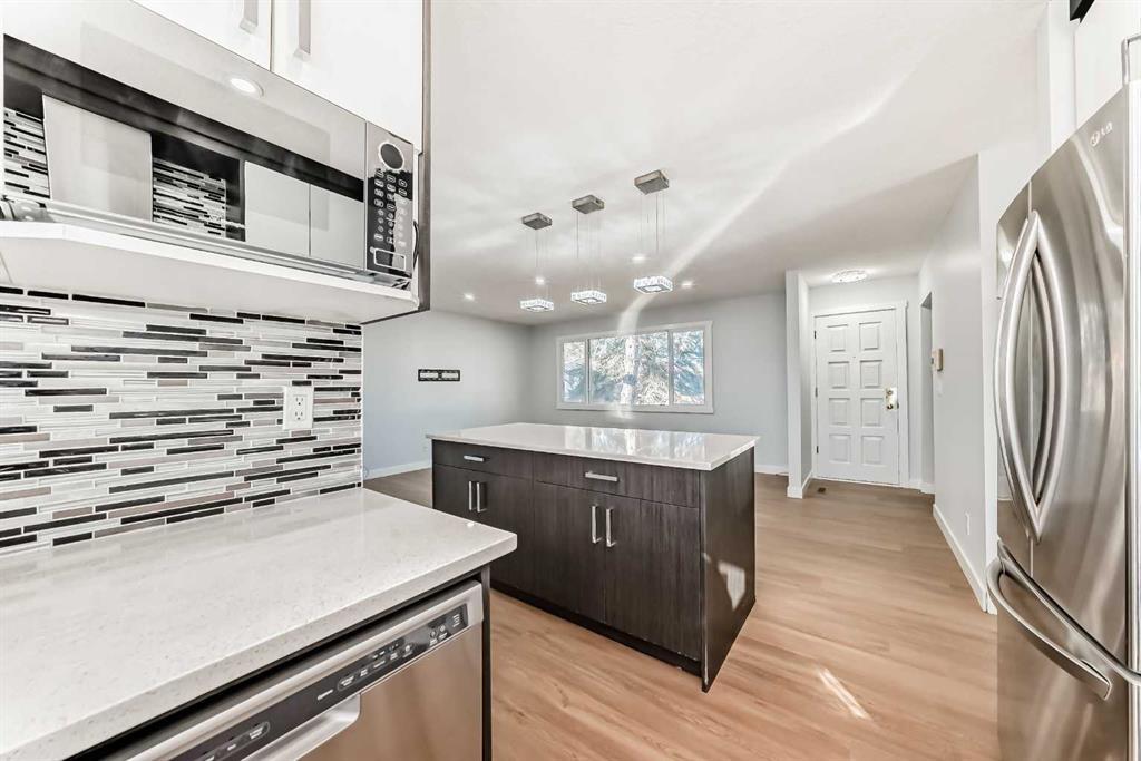 Picture for 207 Pinecliff Way NE https://www.cirrealty.ca/reb/creb/68/A2266568_11.jpg