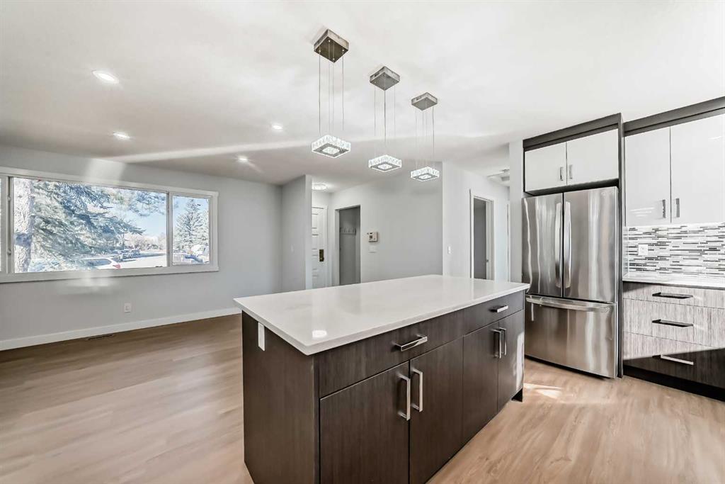 Picture for 207 Pinecliff Way NE https://www.cirrealty.ca/reb/creb/68/A2266568_13.jpg