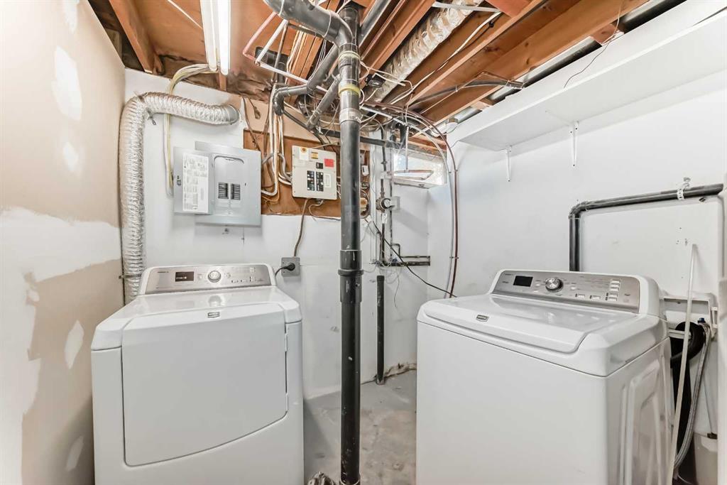 Picture for 207 Pinecliff Way NE https://www.cirrealty.ca/reb/creb/68/A2266568_44.jpg