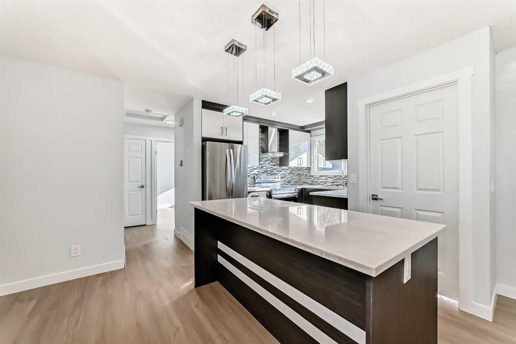 Picture for 207 Pinecliff Way NE https://www.cirrealty.ca/reb/creb/68/A2266568_6.jpg