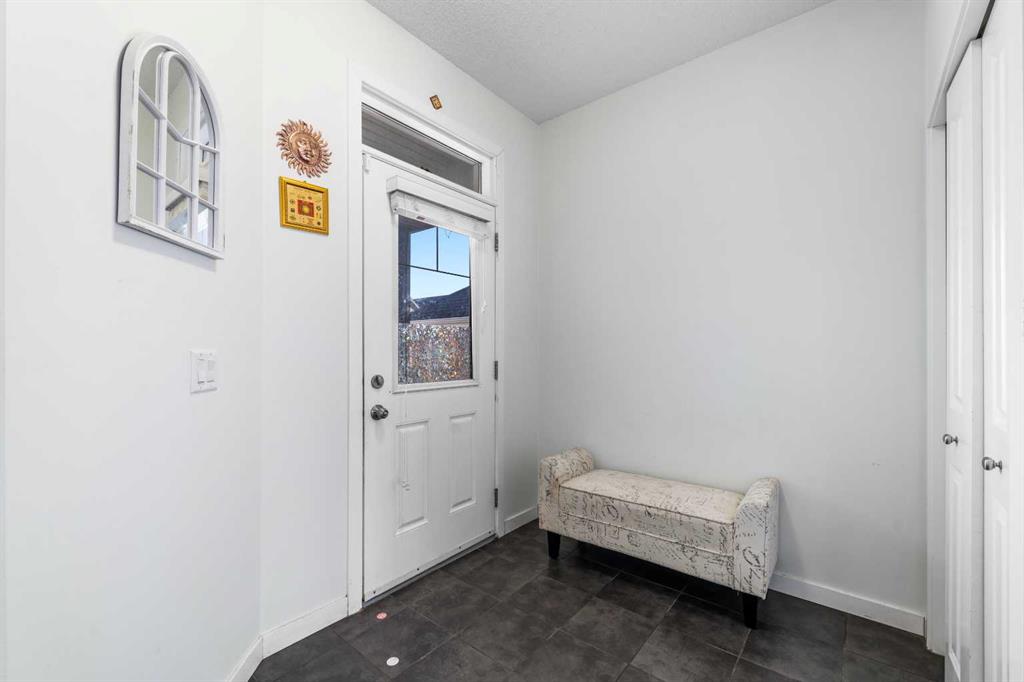 Picture for 146 Skyview Point Crescent NE