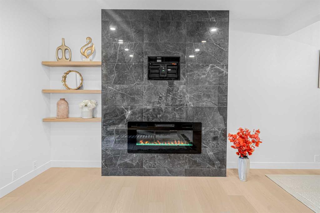 Picture for 2, 112 Erin Grove Close SE