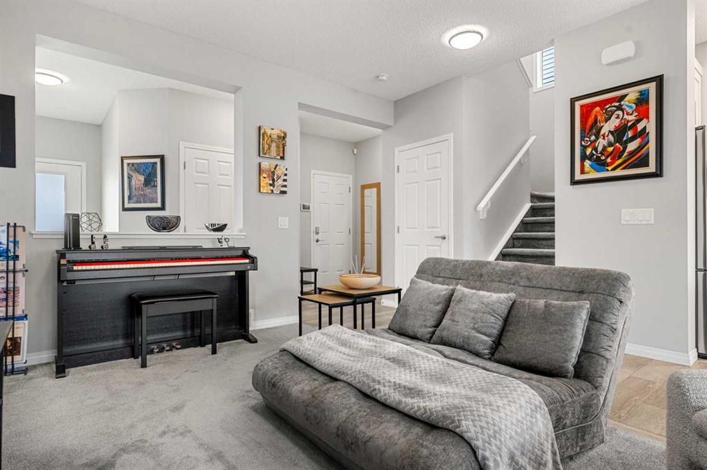 Picture for 1020 Chinook Gate Heath SW