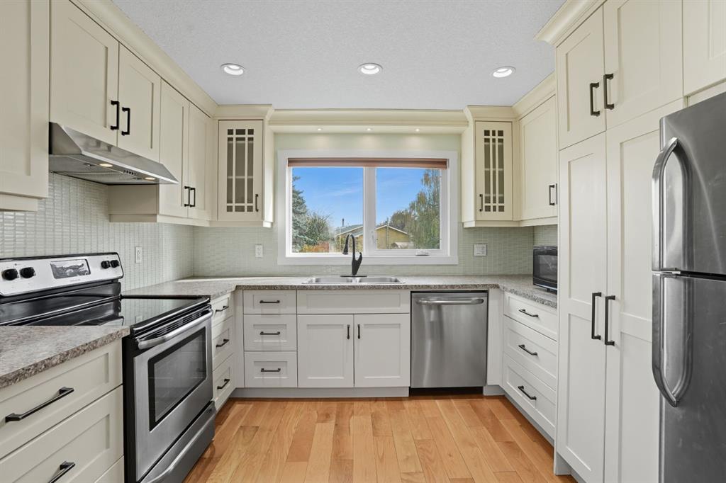 Picture for 108 Falchurch Crescent NE