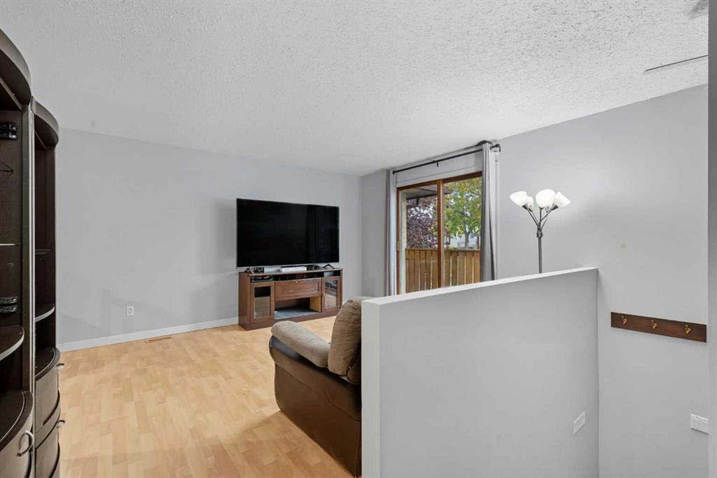 Picture for 1137 Berkley Drive NW