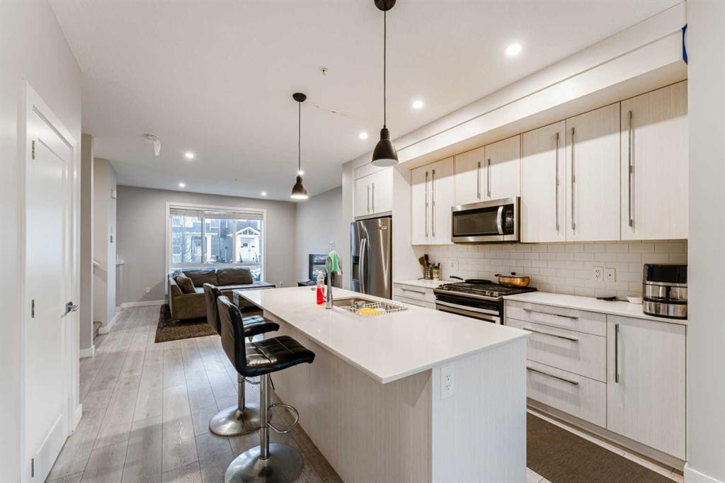 Picture for 739 Savanna Landing NE