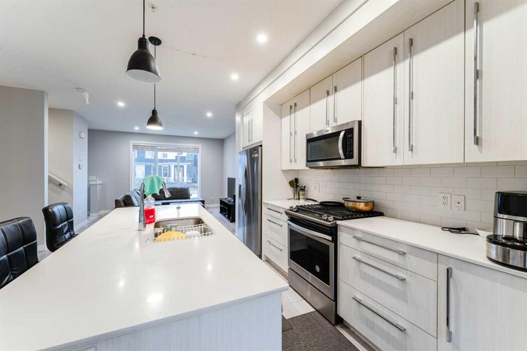 Picture for 739 Savanna Landing NE