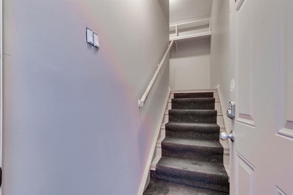 Picture for 3, 8112 36 Avenue NW