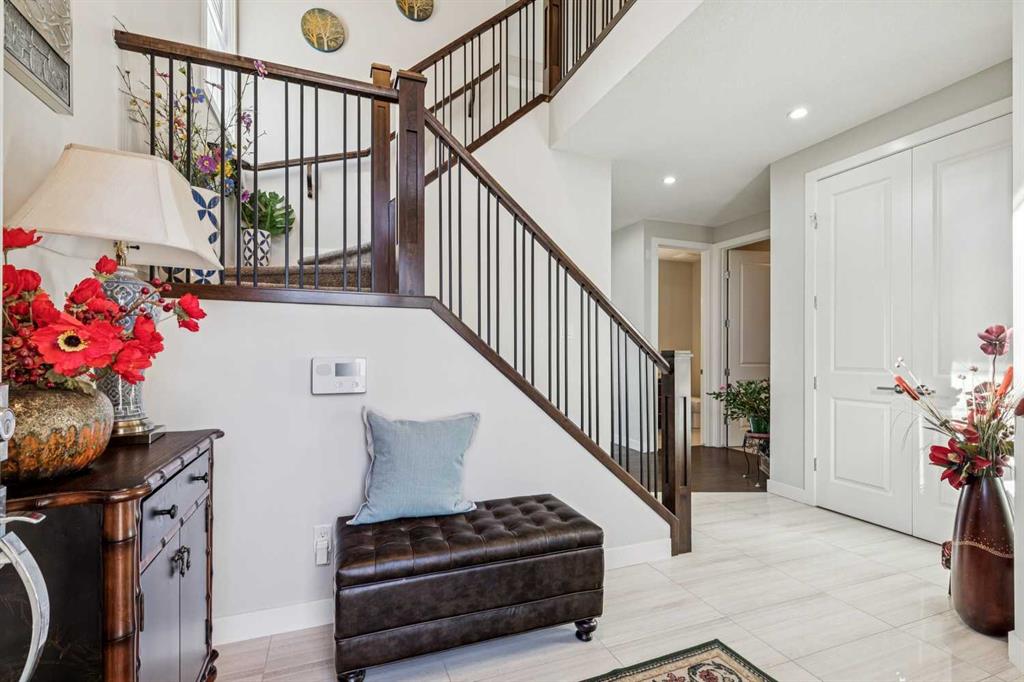 Picture for 176 Cranarch Crescent SE