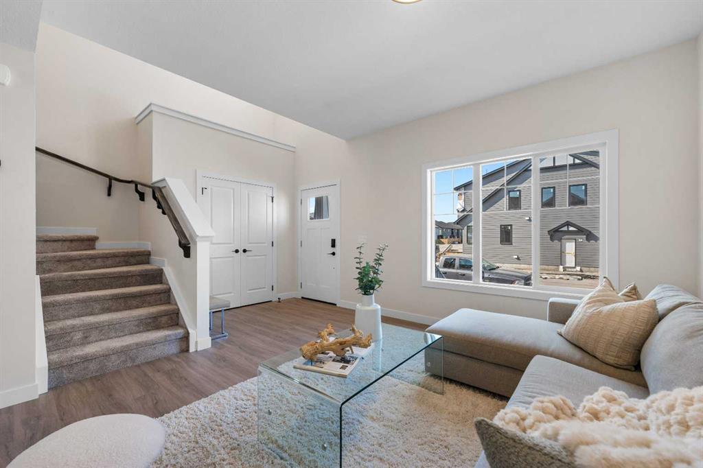 Picture for 28 Buffaloberry Manor SE