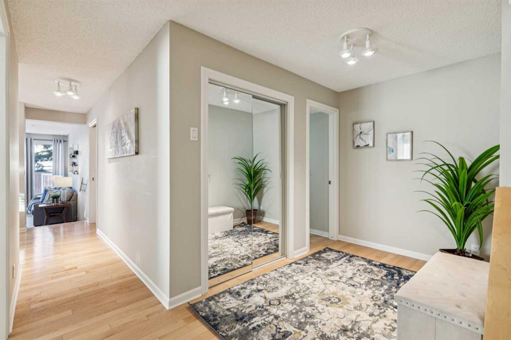 Picture for 2, 275 Woodridge Drive SW