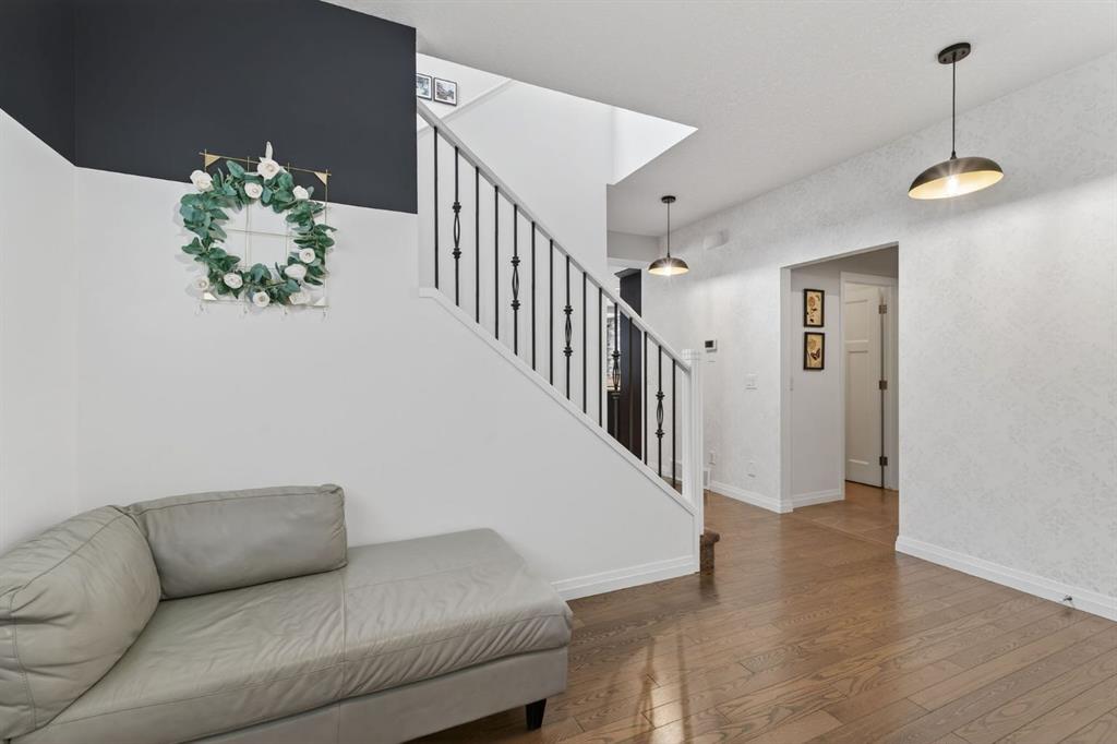 Picture for 105 Riviera Crescent 